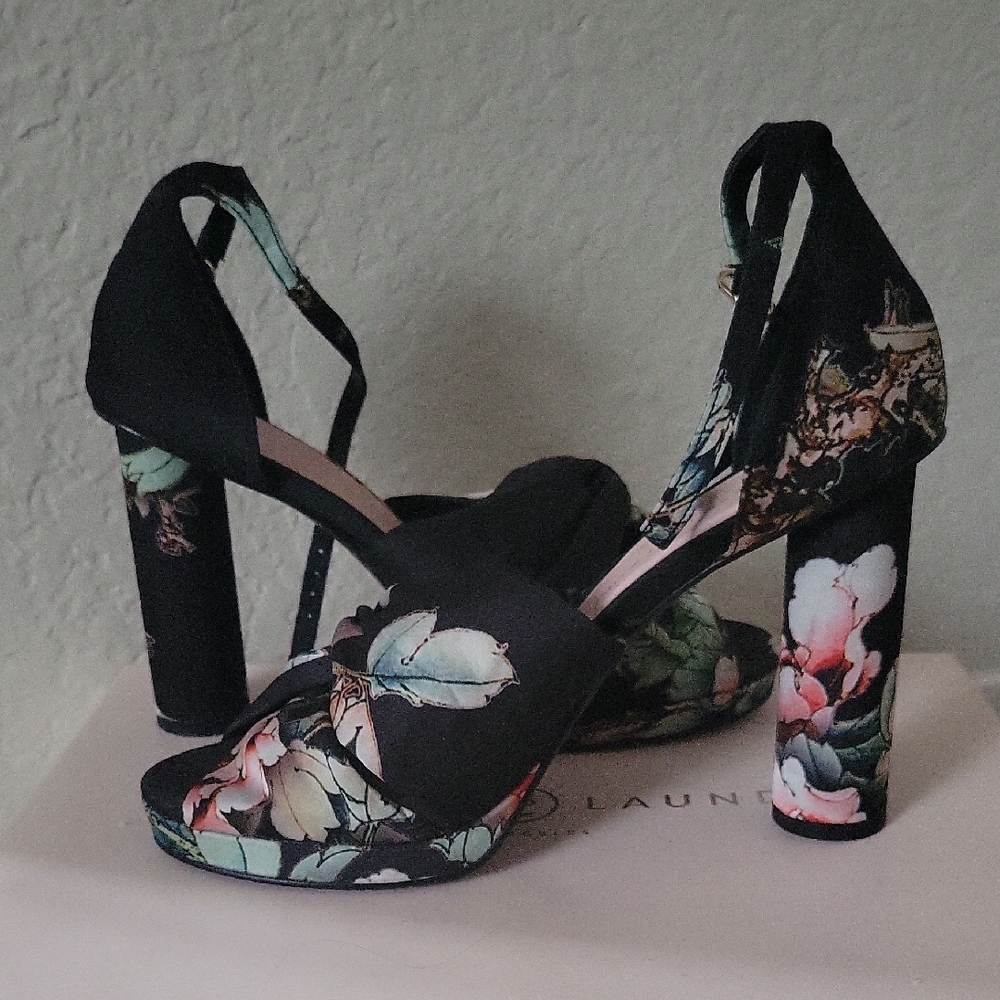 Chinese Laundry Black Floral Heels